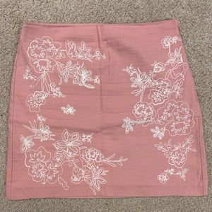 LOFT Pink and White Embroidered Skirt Size 4